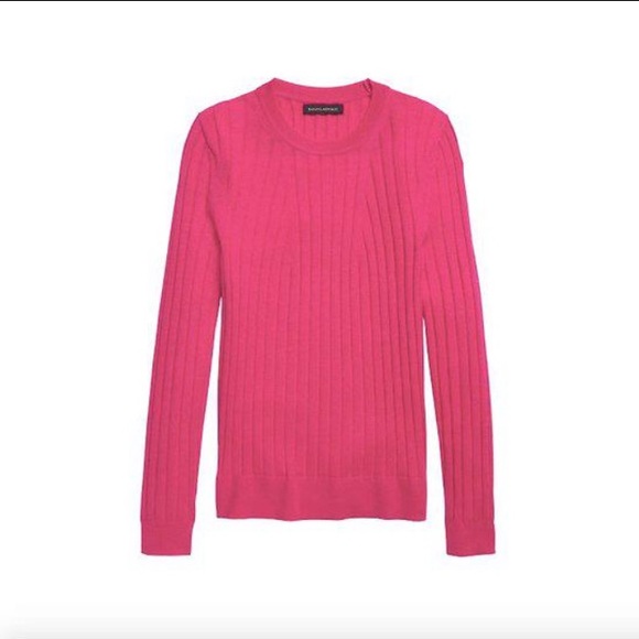 Banana Republic Sweaters - NWT Banana Italian Wool Cable Sweater Pink XS